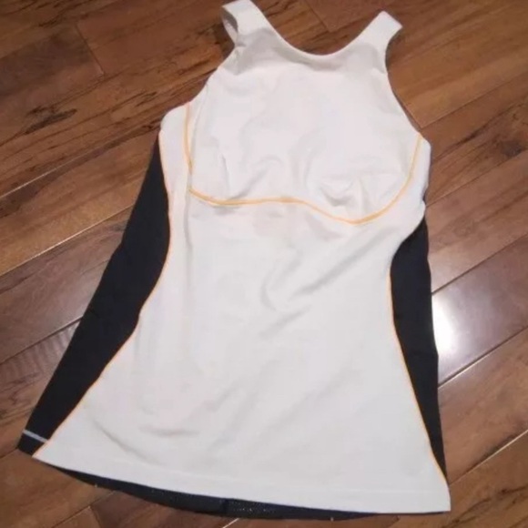 Lululemon Spin It To Win It Tank - Picture 2 of 5